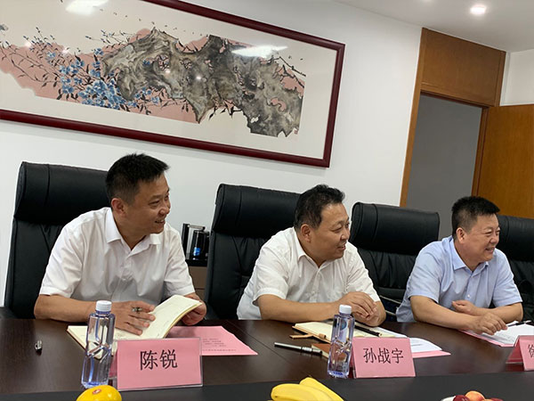 加强政企联合 提速公司发展